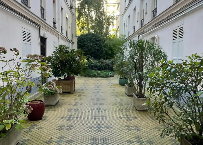 Appartement Au Rez De Chaussee Pres De Gare De Lyon